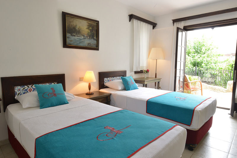 Sunny Garden Nilufer Hotel Turgutreis Exterior photo