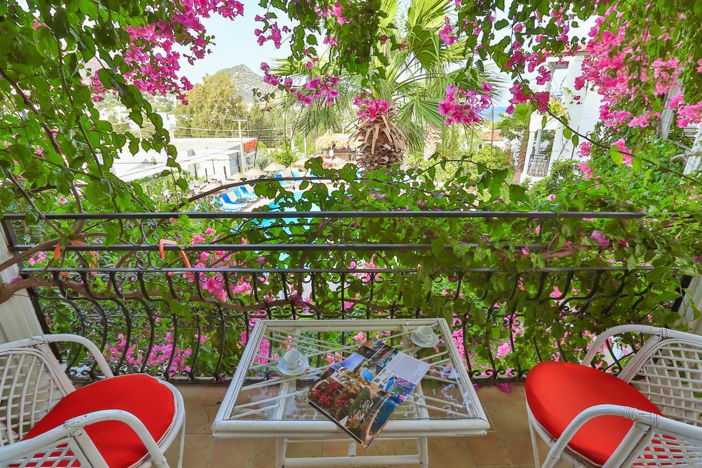 Sunny Garden Nilufer Hotel Turgutreis Exterior photo