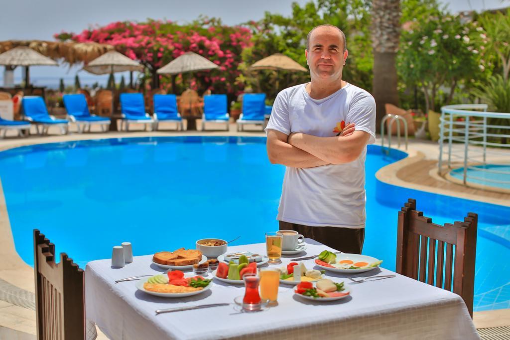 Sunny Garden Nilufer Hotel Turgutreis Exterior photo