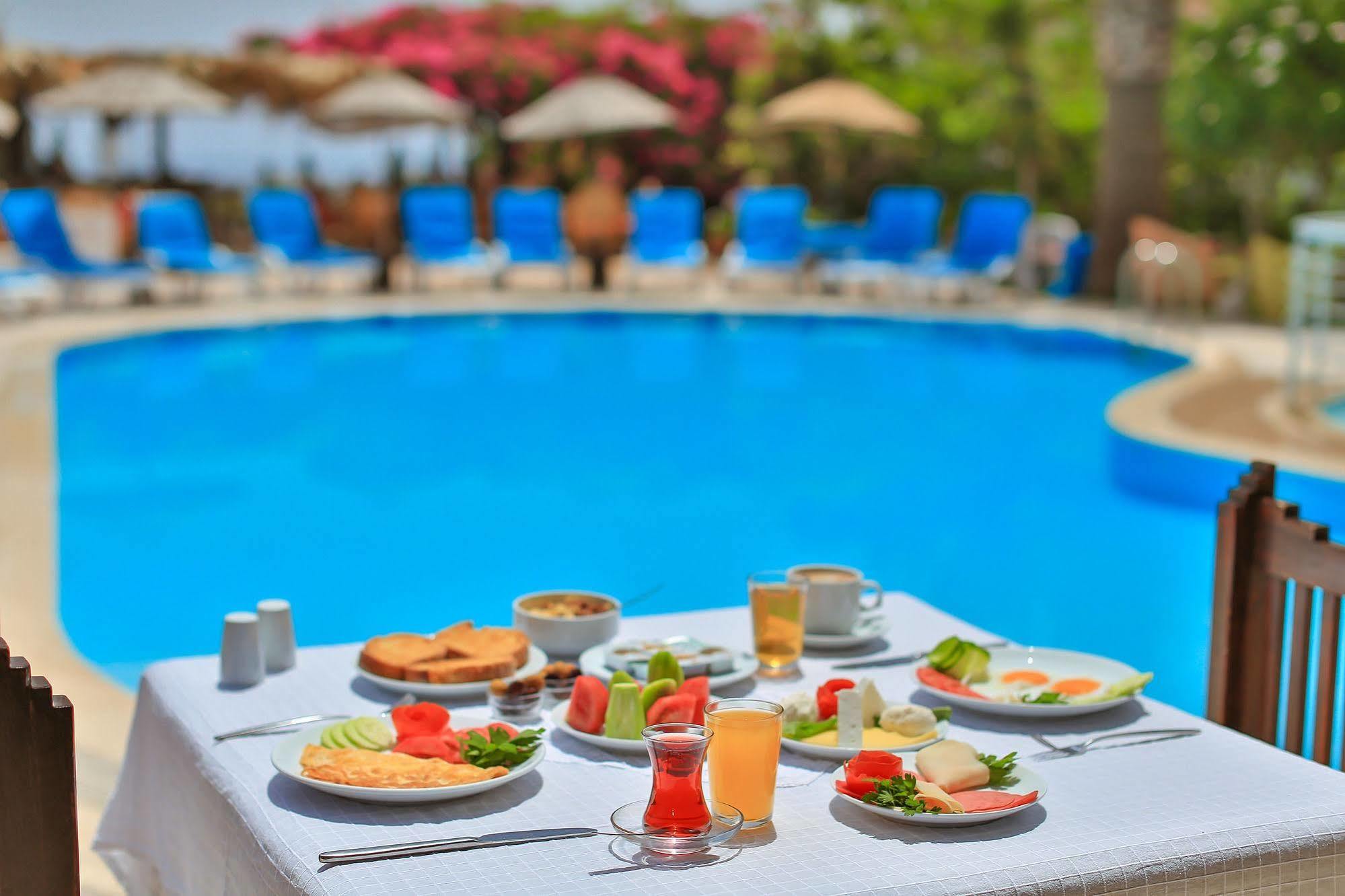 Sunny Garden Nilufer Hotel Turgutreis Exterior photo